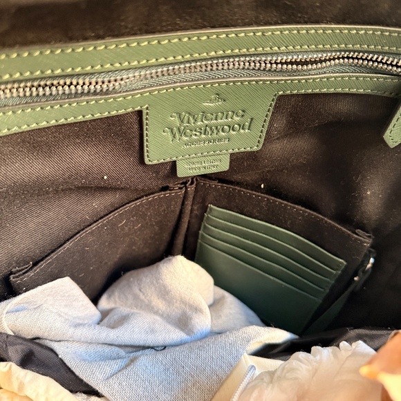 Brand New $900+ Leather Adjustable Backpack w/ Slight Peeling - Picture 13 of 16